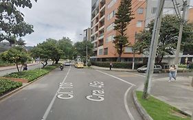 Nice Apartment Independent In Front Business Center